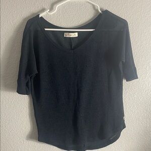 Hollister Women's Navy V-Neck Tee